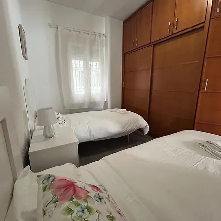 Rghost-apartamento Alonso De Burgos En El Centro De Apartament
