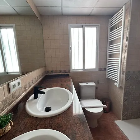 Rghost-apartamento Alonso De Burgos En El Centro De Apartament *