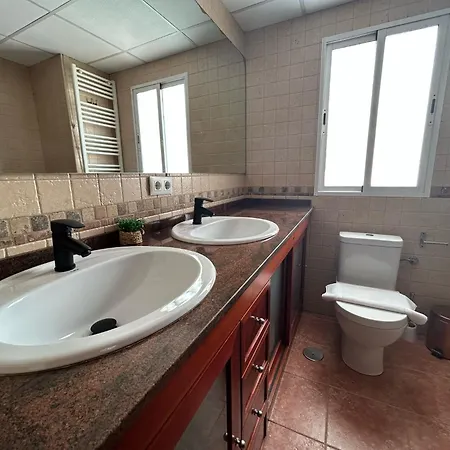 Rghost-apartamento Alonso De Burgos En El Centro De