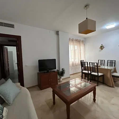 Alonso De Burgos En El Centro De Apartamento *