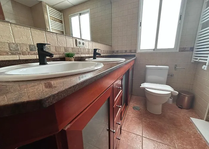 Rghost-apartamento Alonso De Burgos En El Centro De *