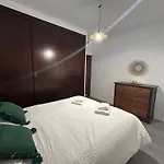 Alonso De Burgos En El Centro De Apartamento *